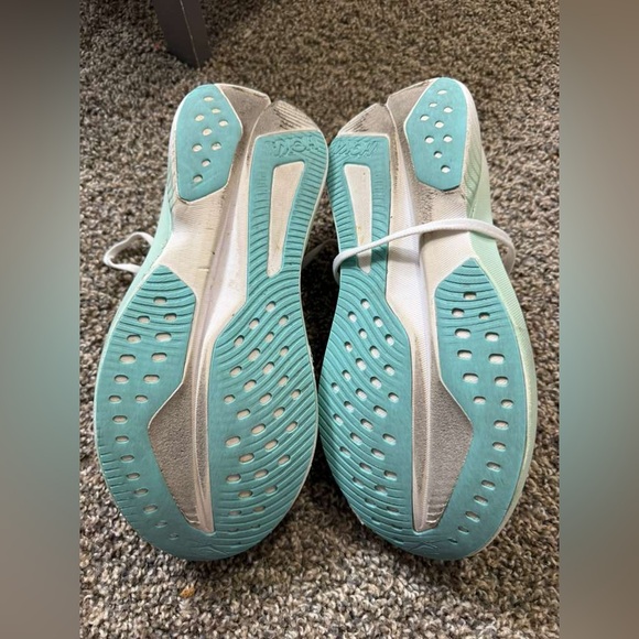 Hoka mach 6 Women's White and Teal Athletic Shoes - Picture 3 of 5